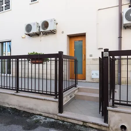 Apartment Garofalo Bari